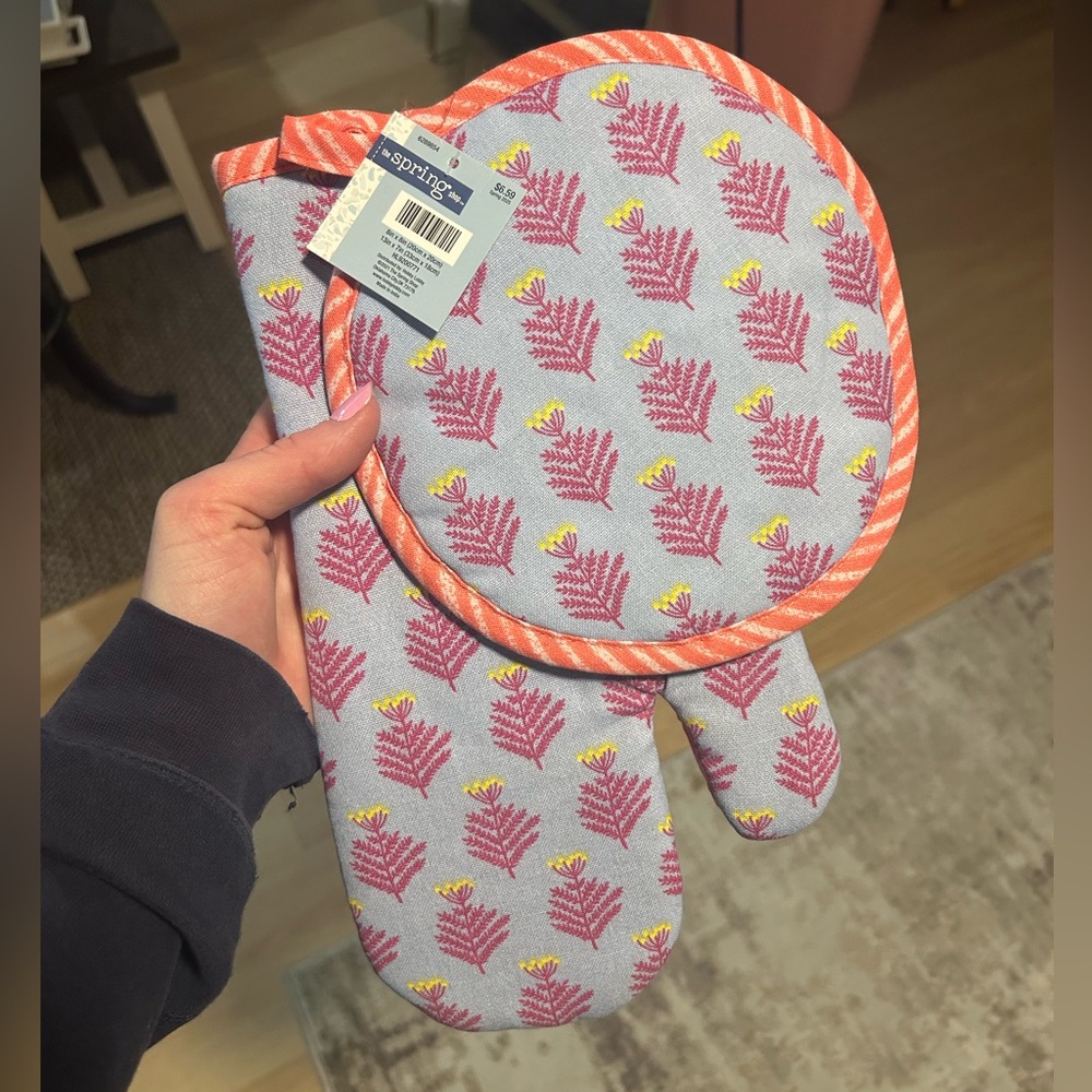 The Spring Shop Coral and Yellow Fern Oven Mitt